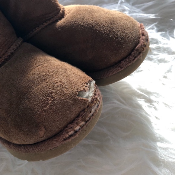 ❄️UGG Toddler/Kids Classic Short Boots - Picture 6 of 6
